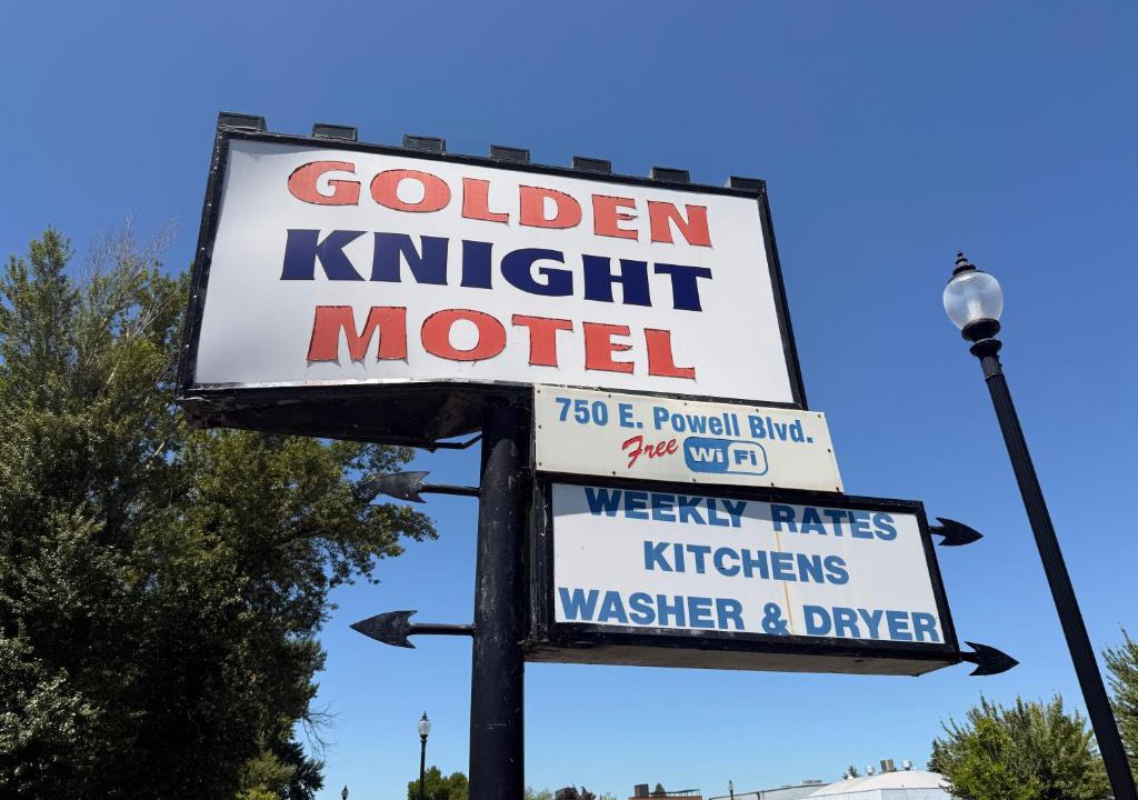 Gresham Hotel | Golden Knight Motel