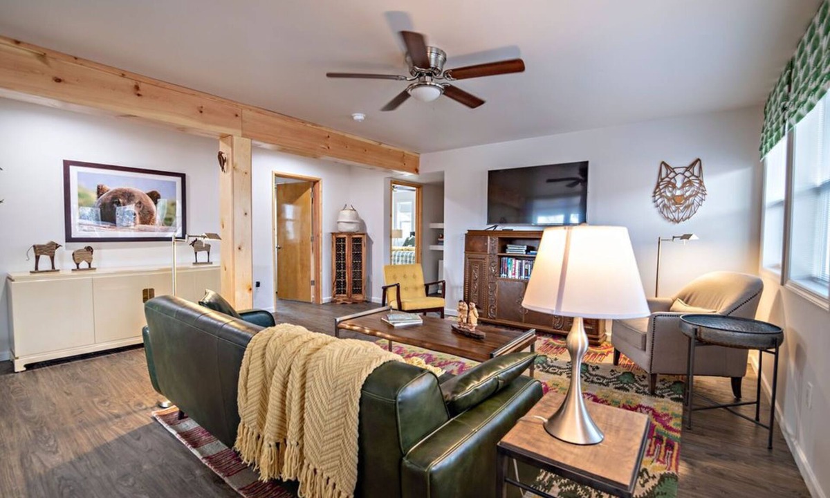 Haines Condo | Gorgeous Chilkat Tower #1, 2BR Condo, downtown