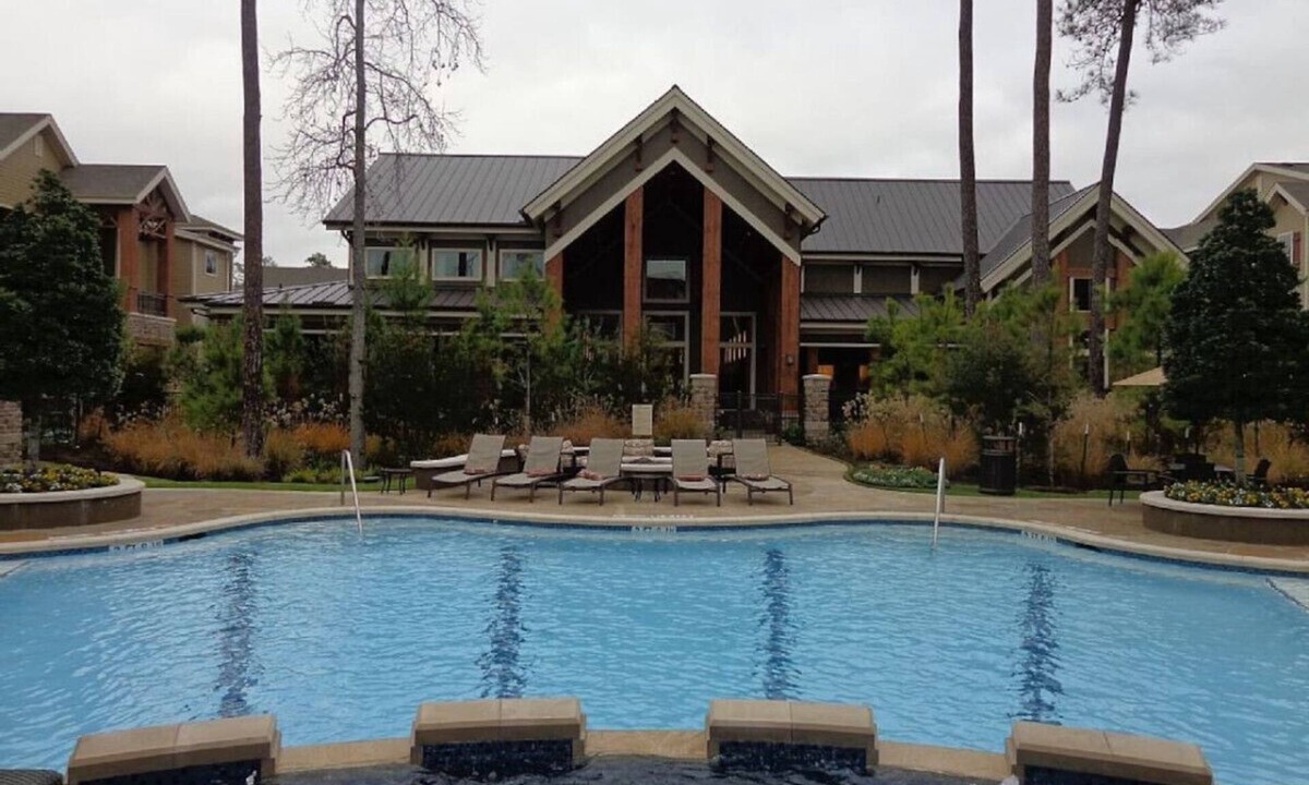 Grogan's Mill Apartment | Gorgeous Pool View 1 Bedroom/1 Bath Condo in The