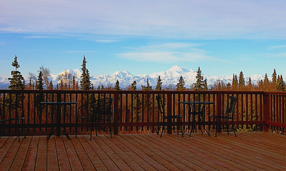 Talkeetna Bed & Breakfast | Grace and Bill's Freedom Hills