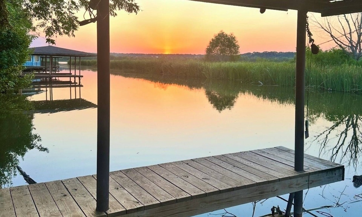 Dennis House | Granbury Lakefront Compound | Sleeps 50+
