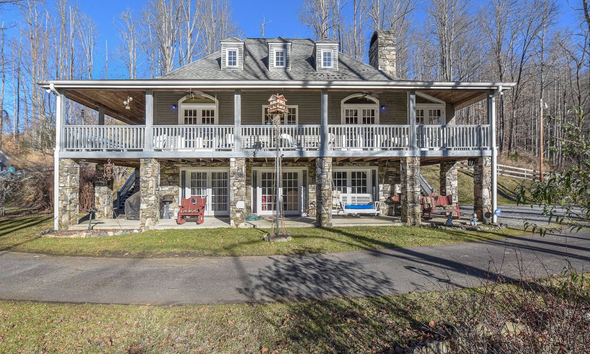 Mars Hill House | Grand Opening Private Mountain Estate! Big views on 20 special acres w/ pond!