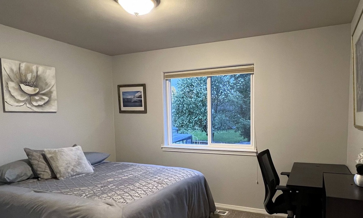 Abbott Loop House | Green Oasis Getaway in Lovely Quiet Neighborhood
