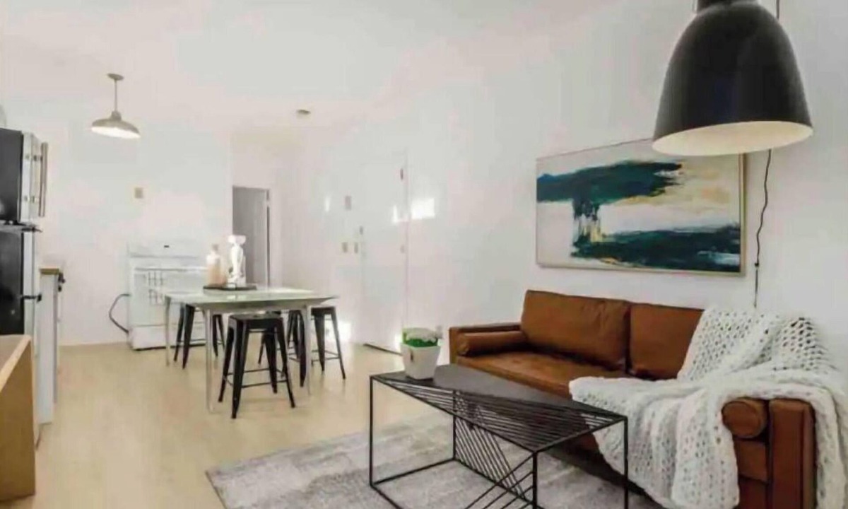 Short North Apartment | H Boutique 2 bedroom walk directly into to nightlife. Next to Convention center