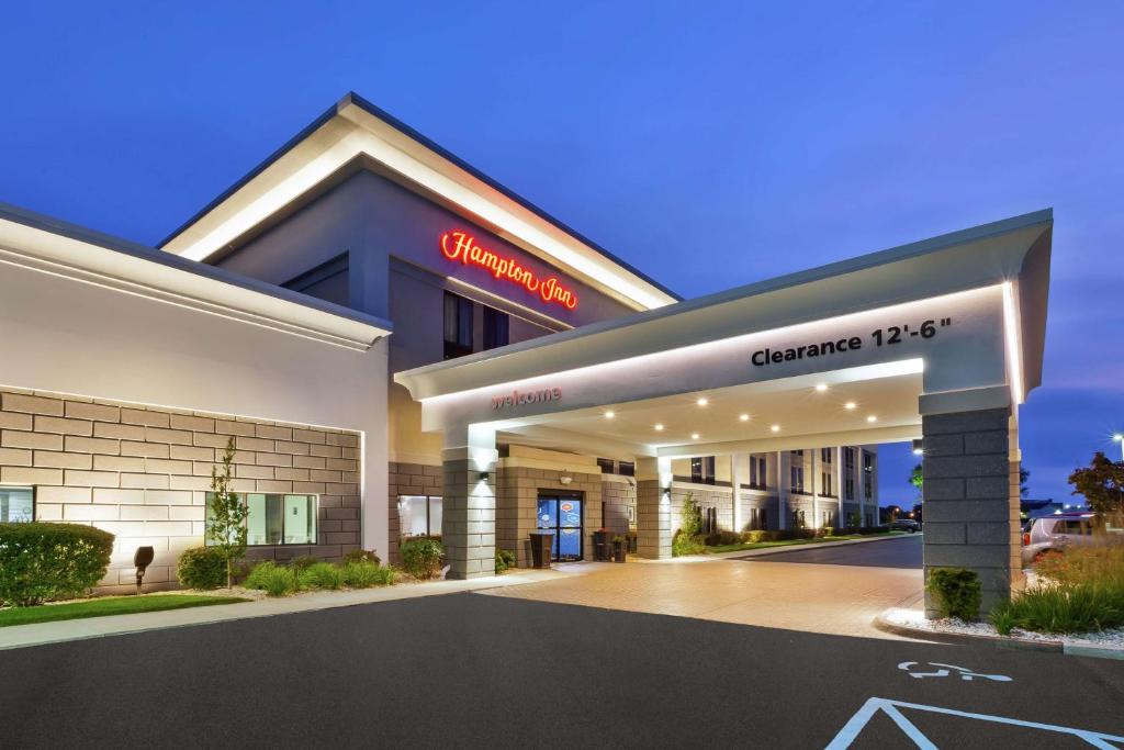 Monroe Hotel | Hampton Inn Monroe
