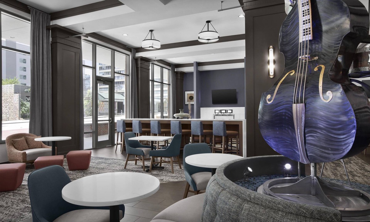 Museum District Hotel | Hampton Inn & Suites Austin @ The University/Capitol