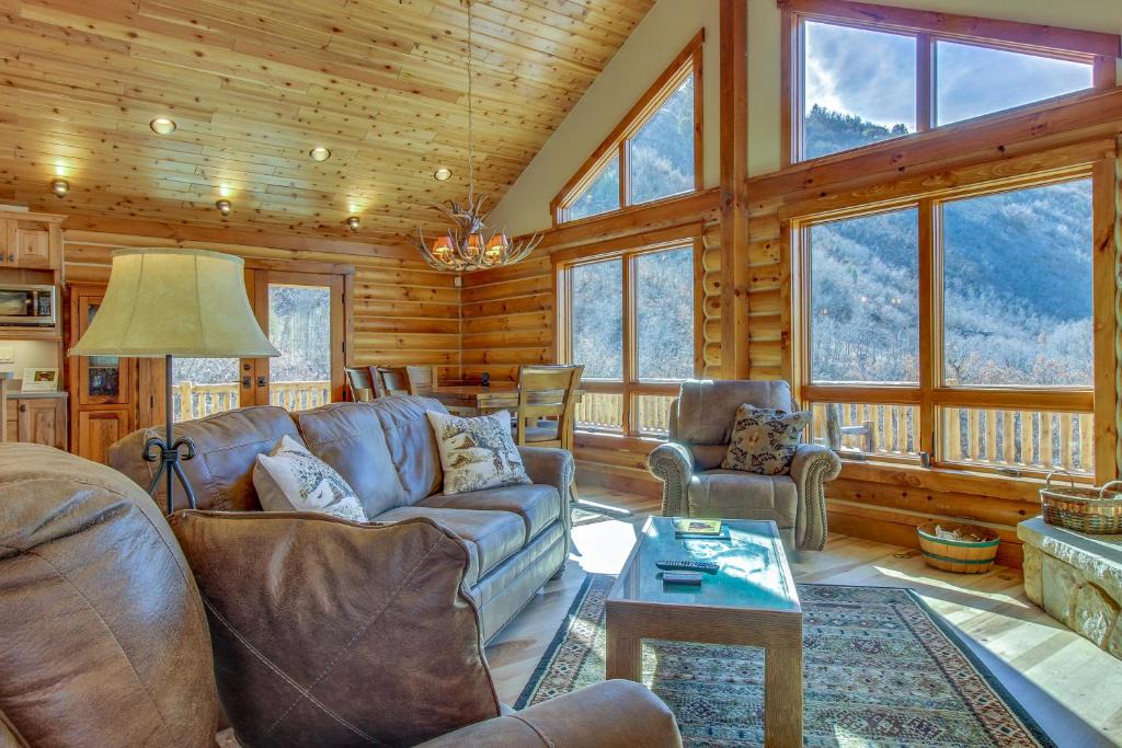 Turtle Lake House | Hawk House