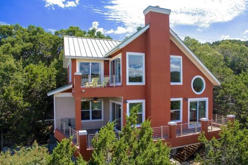 North Shore Colony Villa | Heavenly Waterfront Retreat - Boat dock, DEEP cove