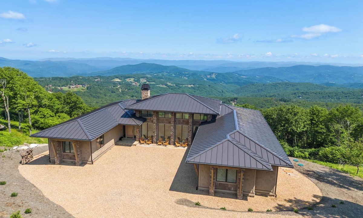 Banner Elk House | High View: Brand-New 5,100 Sq Ft Nordic-Inspired Mountain Estate with Four-State Views