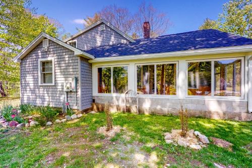 Roxbury House | Hike, Fish, Ski! 'Coos Canyon Lodge' in Maine