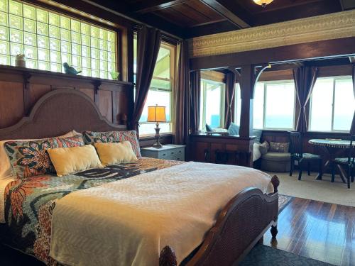 Hilo Bed & Breakfast | Hilo Bay Oceanfront Bed and Breakfast