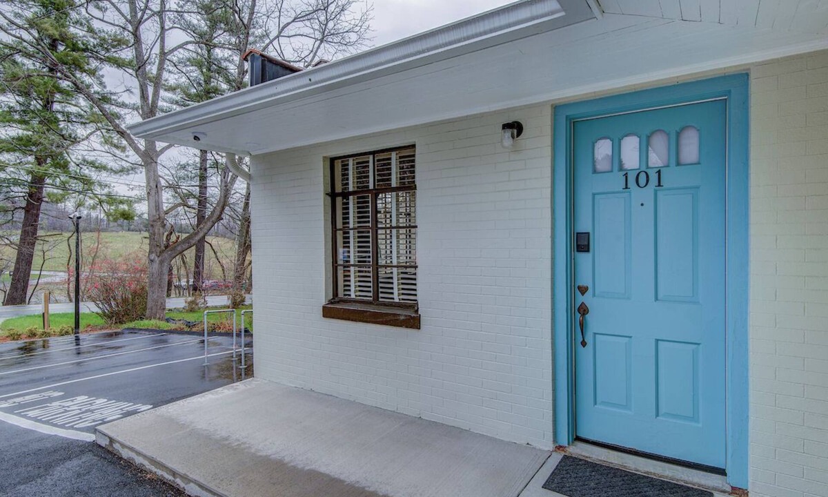 Boone Hotel | Historic Blue Ridge Tourist Court - Bunkbed