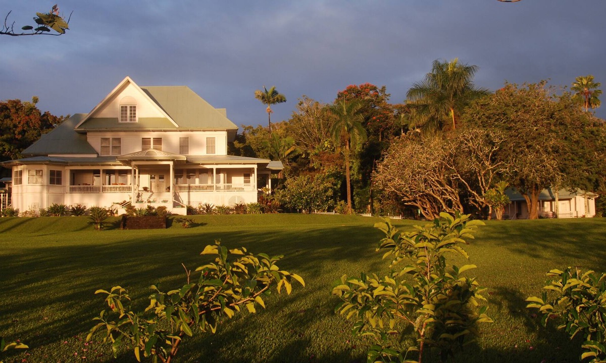 Keaau Bed & Breakfast | Historic Estate - Lunalilo Suite