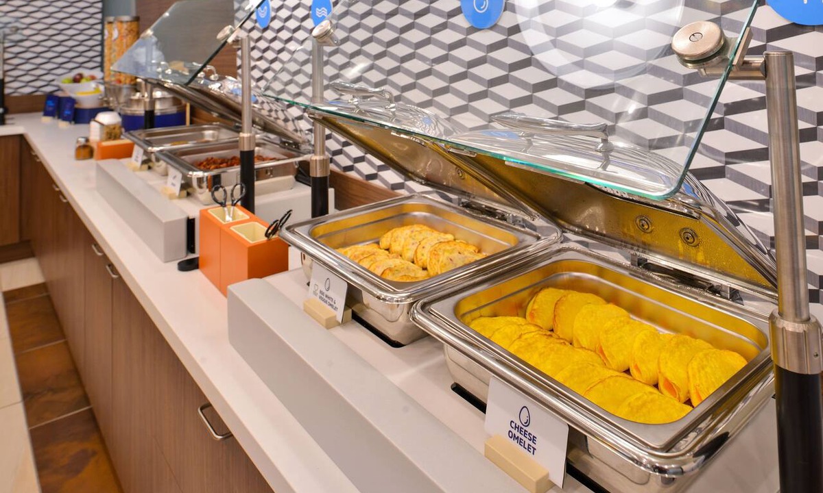 Adrian Hotel | Holiday Inn Express Adrian by IHG