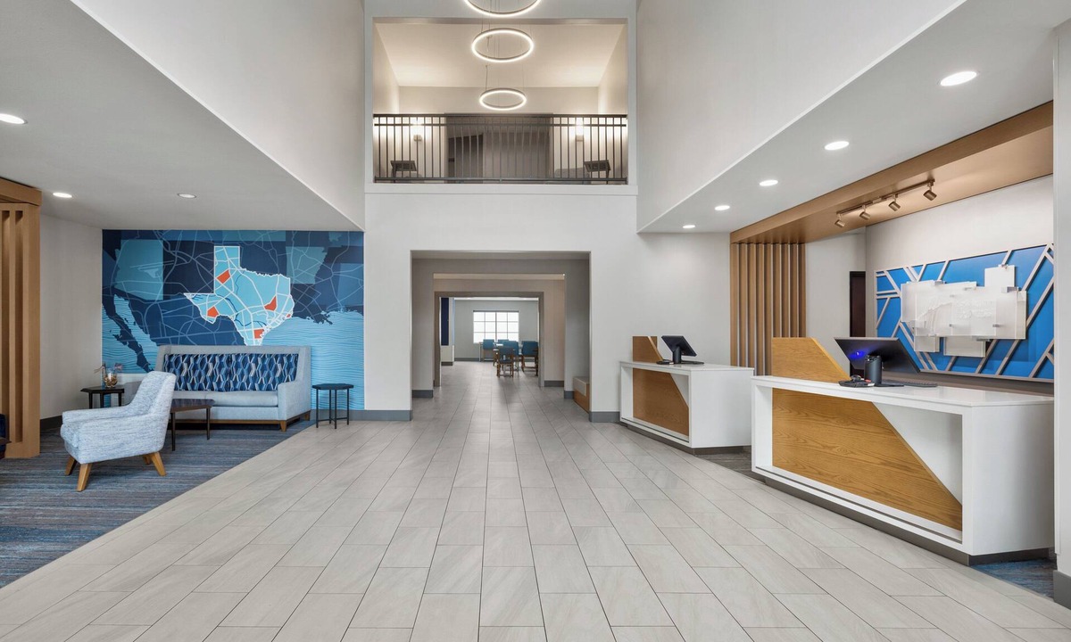 Marble Falls Hotel | Holiday Inn Express Marble Falls by IHG