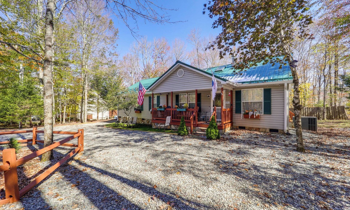 Charter Hills House | Home w/Game Room, Hot Tub & Jacuzzi!