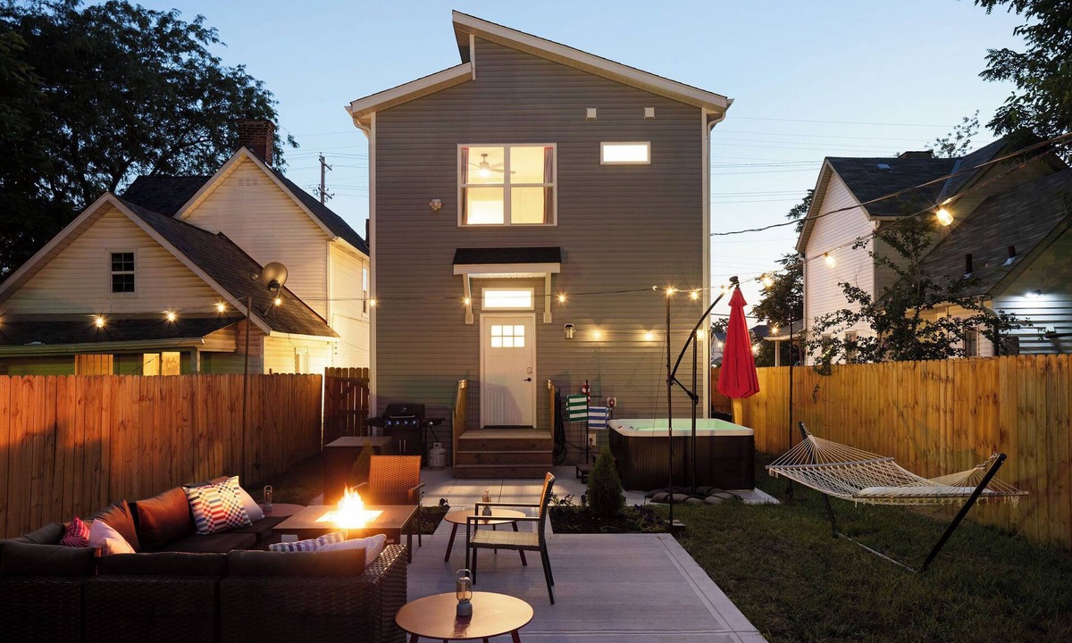 Columbus House | Hot Tub - Mins to Short North - Retro Game Room - New Construction