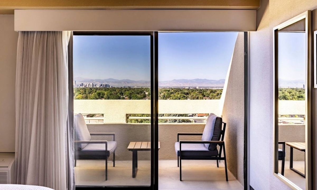 Lowry Field Hotel | Hotel 3333