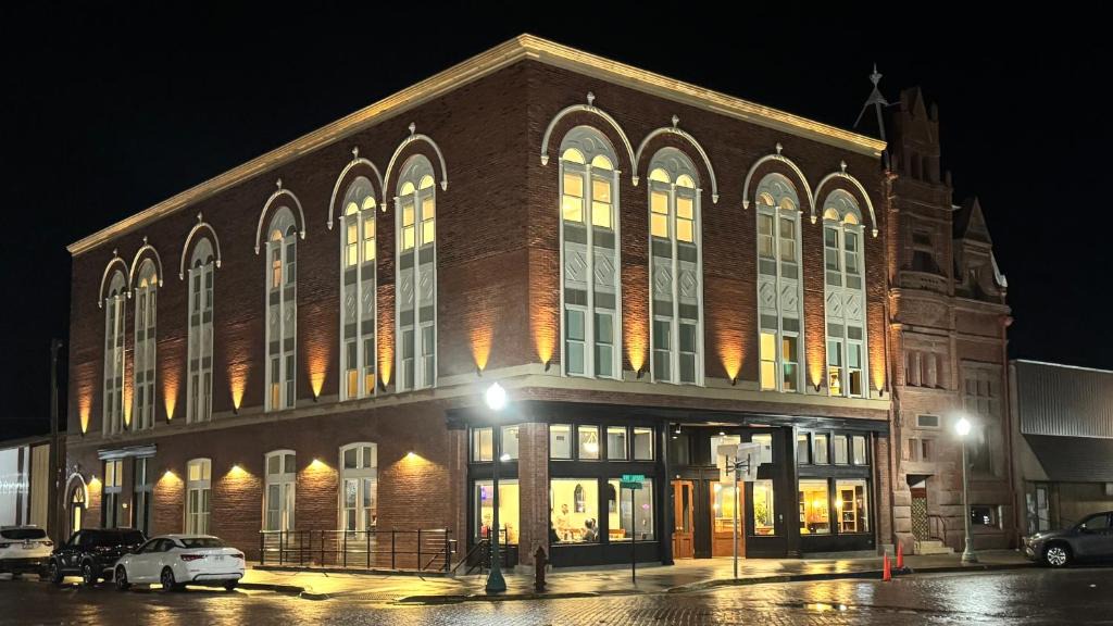 Red Cloud Hotel | Hotel Garber