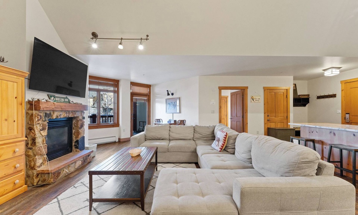 River Run Condo | Ideally Located Condo in River Run Close to Gondola, Shops, and Dining!