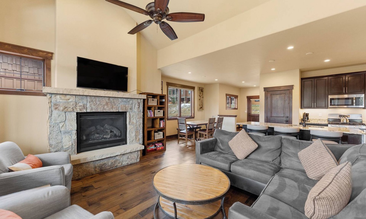 Keystone House | Incredible Mountain Views from the Private Deck and Walk-Out Patio