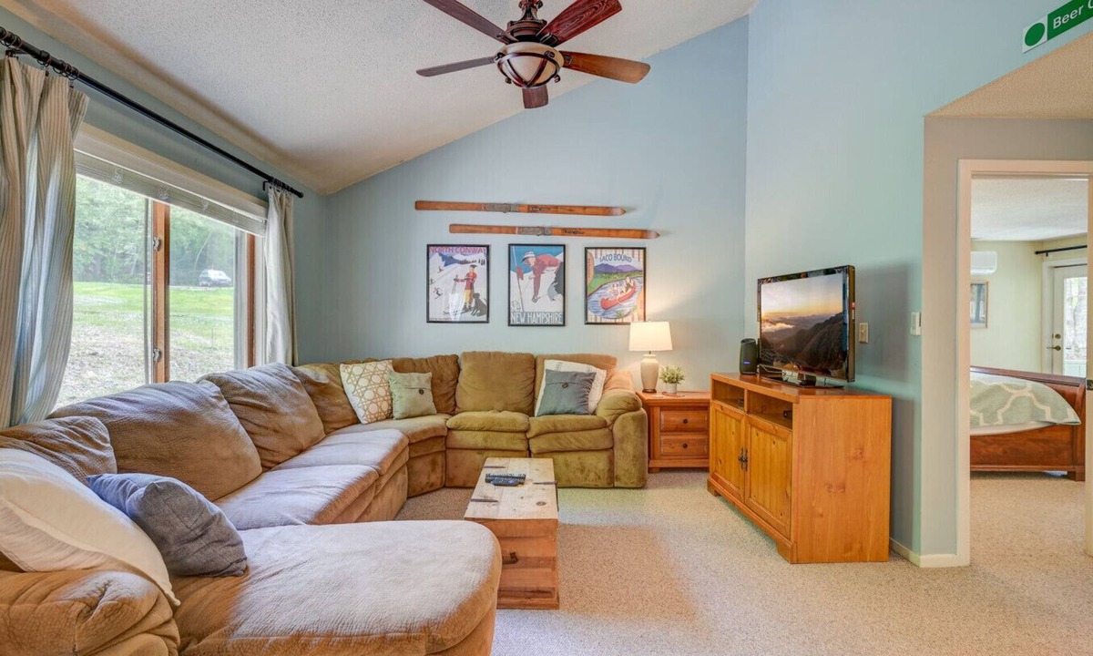 Bartlett Apartment | Indoor Pool, Hot Tub, Storyland