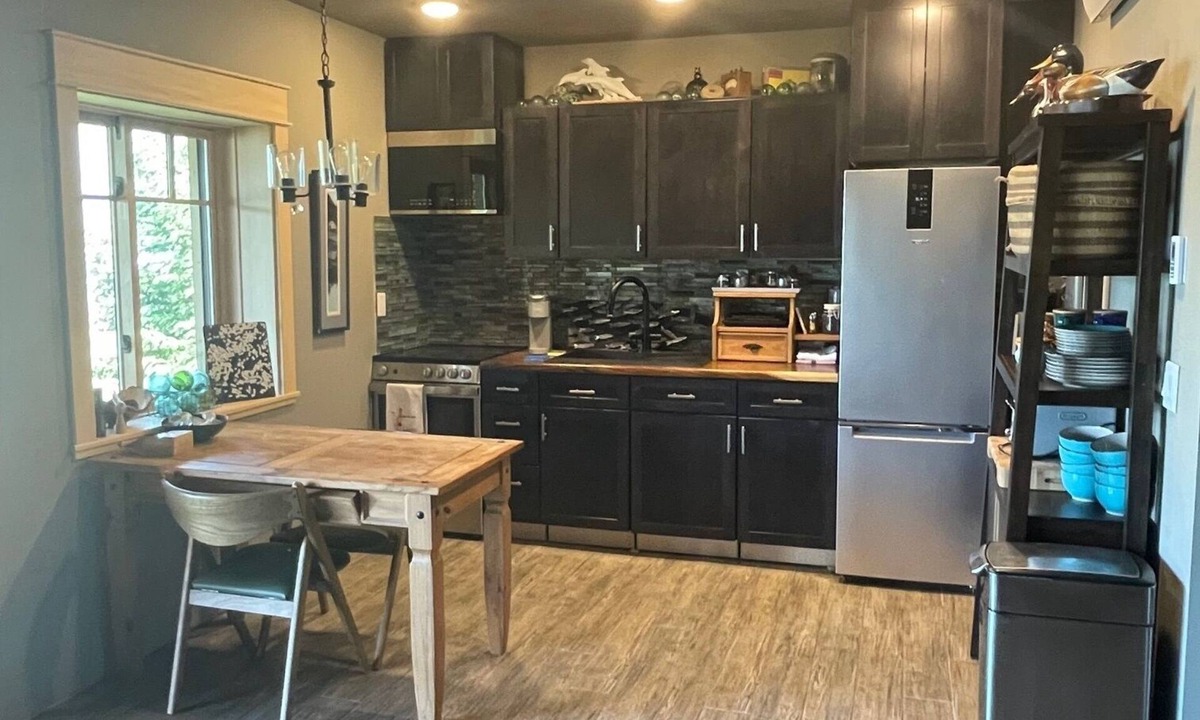 Petersburg Apartment | Inside Passage Vacation Rental