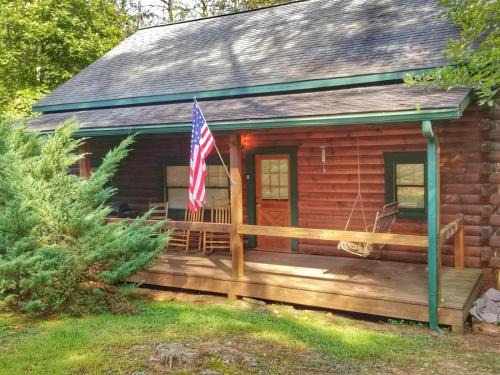 Epworth House | Inspiration- 2br/2ba Hot Tub-Wifi- Pets ok-Pool table- Fireplace- Free Activities
