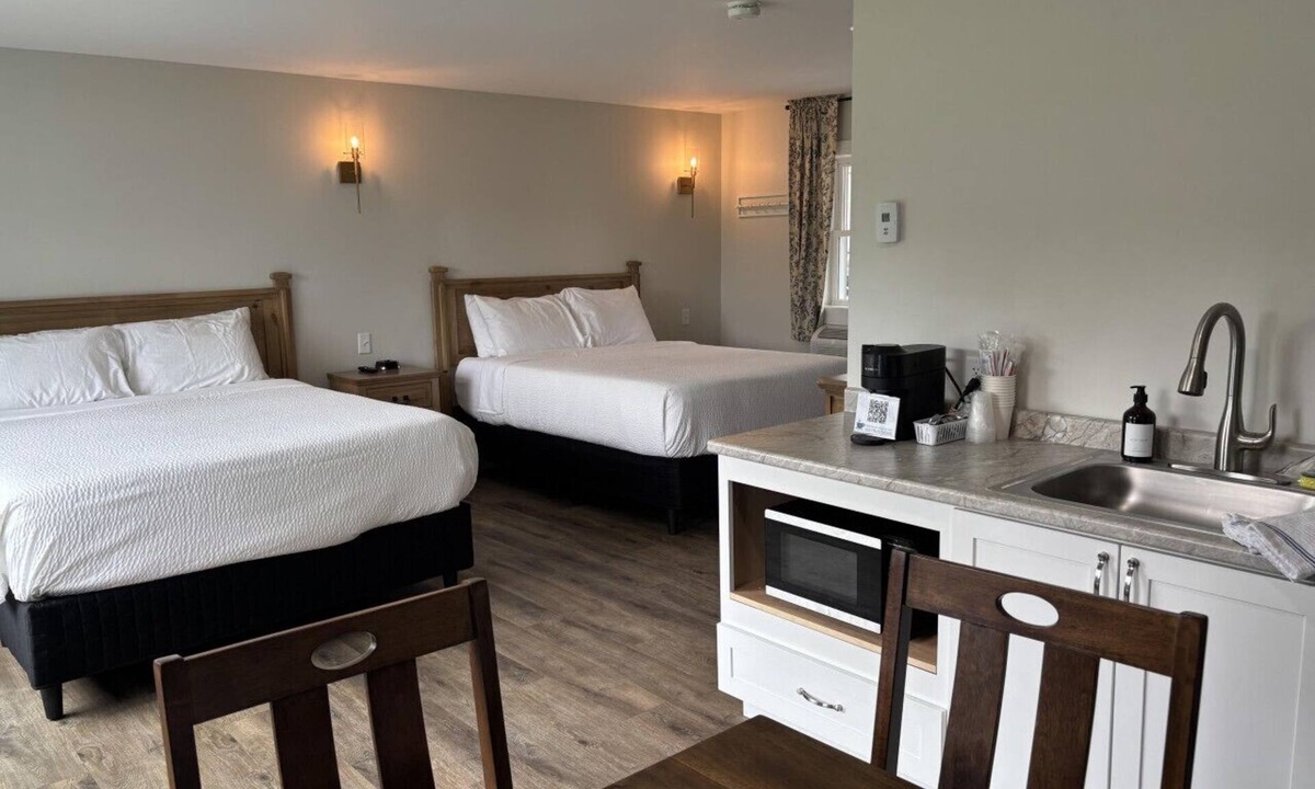 Greenville Junction Hotel | Juniper Motel-Double Queen*RM11*Pet Friendly*Lake Access*ATV Access