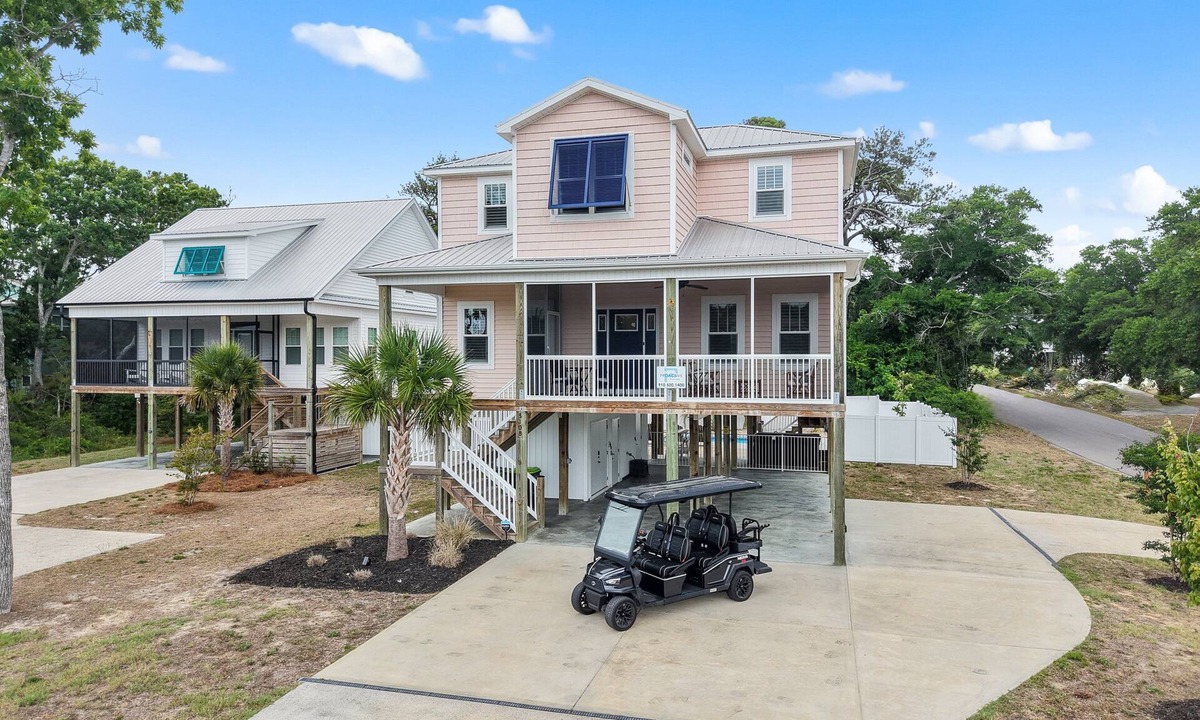 Tranquil Harbour House | "Just Peachy" 3BR Home | 4 Baths (2 Full, 2 Half)
