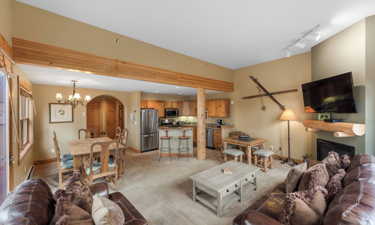Keystone Condo | Keystone Condo Only 2 Mins from Slopes & River Run, Treed Views from Balcony!