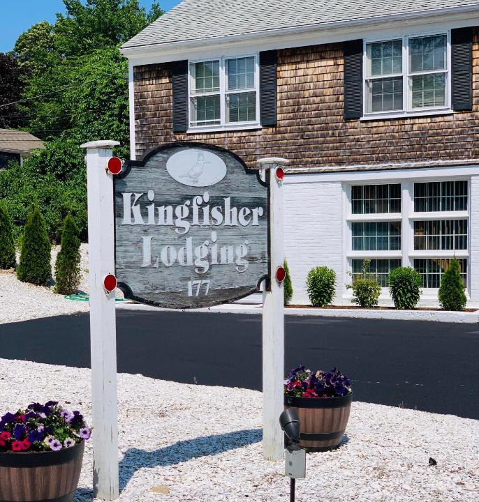 Dennis Hotel | Kingfisher Lodging