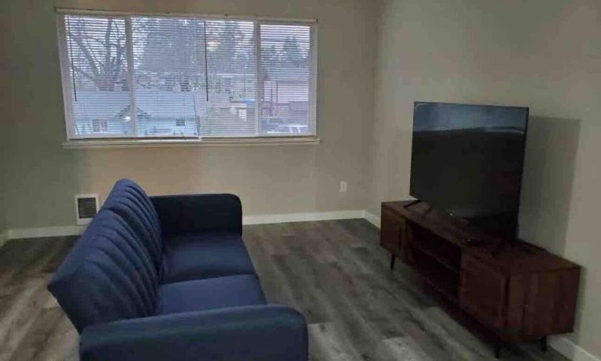 Olympia Apartment | Lacey trip