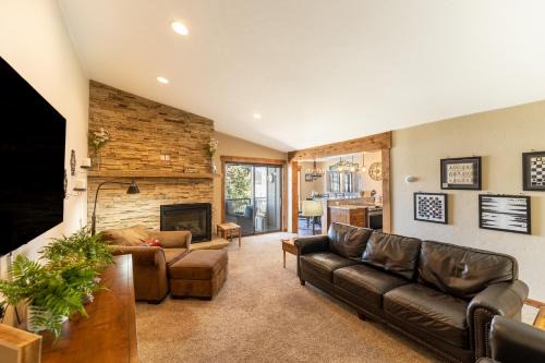 Dillon House | Lake Cliffe #303 Building E : 2