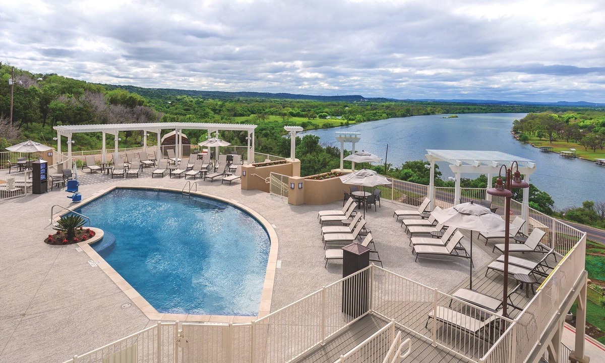 Marble Falls House | Lake Marble Falls 2 Bed/2 Bath Condo ~ Pools