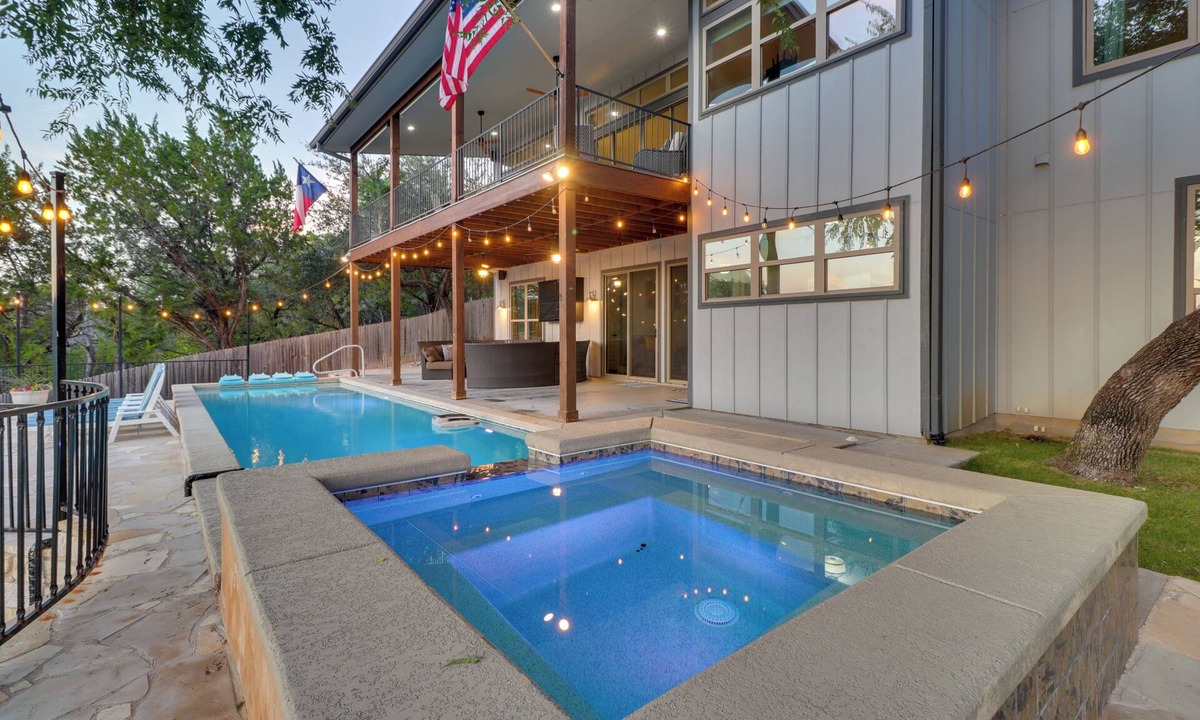 Leander House | Lake Travis House w/Private Dock, Pool & Hot Tub!
