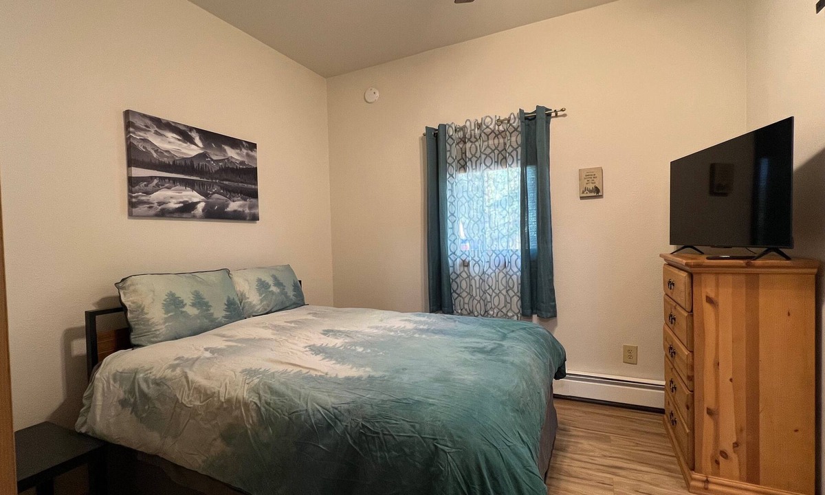 Wasilla Apartment | Lakefront Apartment-Private with Laundry