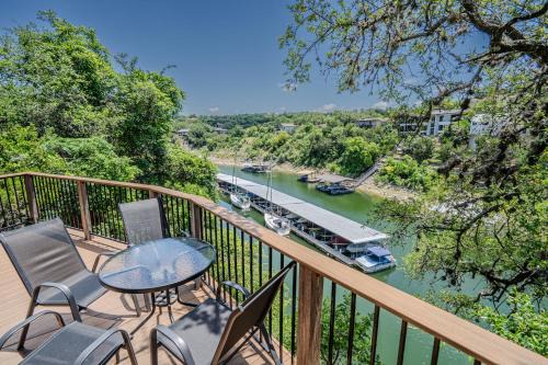 Lakeway House | Lakefront Bungalow with Community PoolHot Tub #5