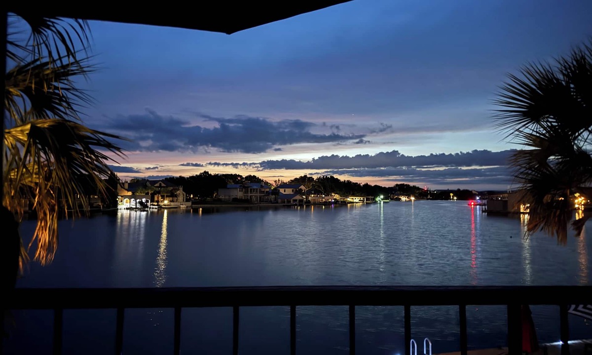 Horseshoe Bay House | Lakefront Townhome Exceptional location