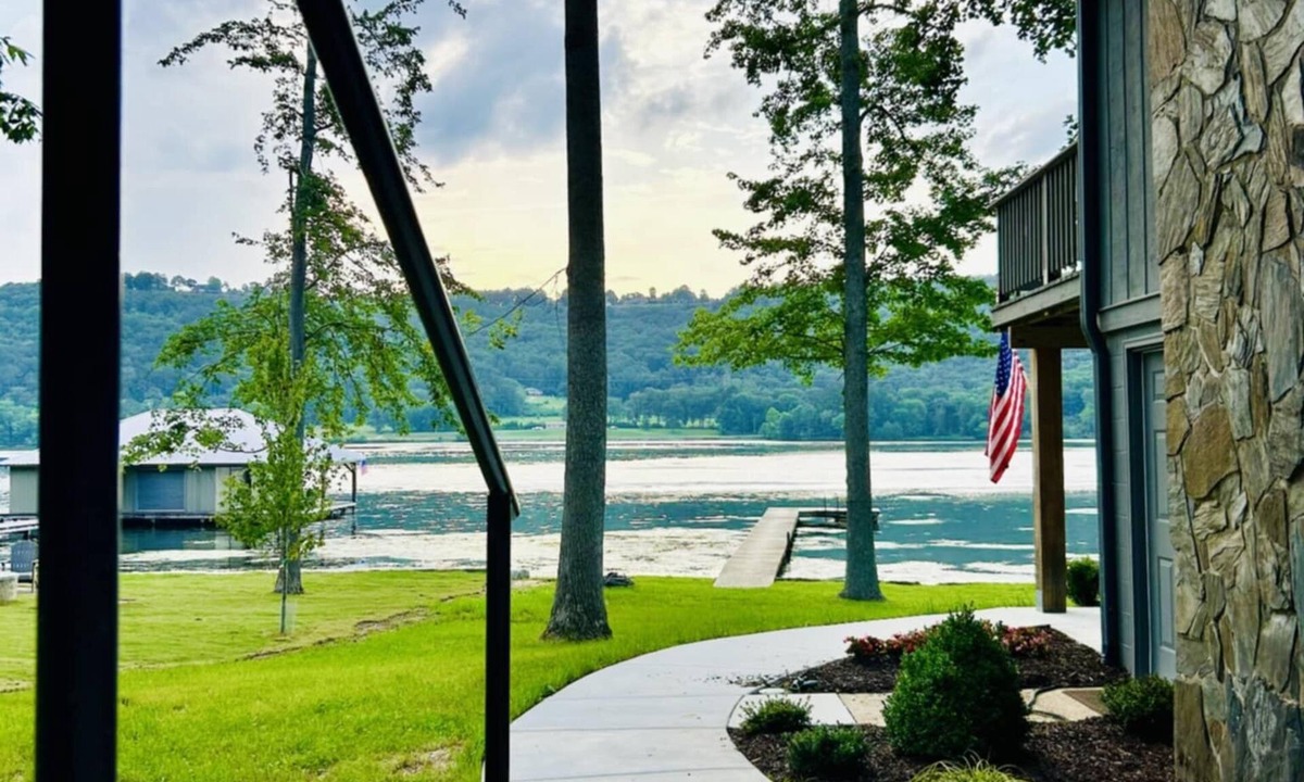 Grant House | Lakefront w/Private Dock + Sunset Views | Sleeps 8 | Near Boat Launch
