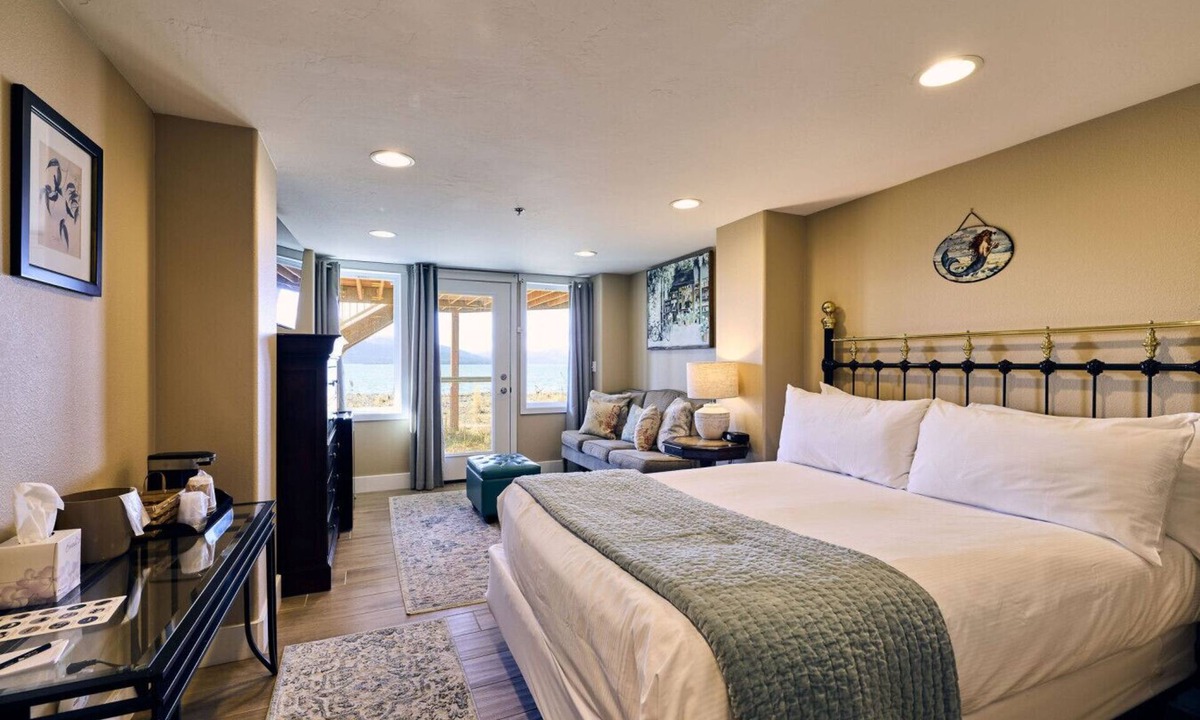 Homer Condo | Lakeshore Lodging Lodge 620