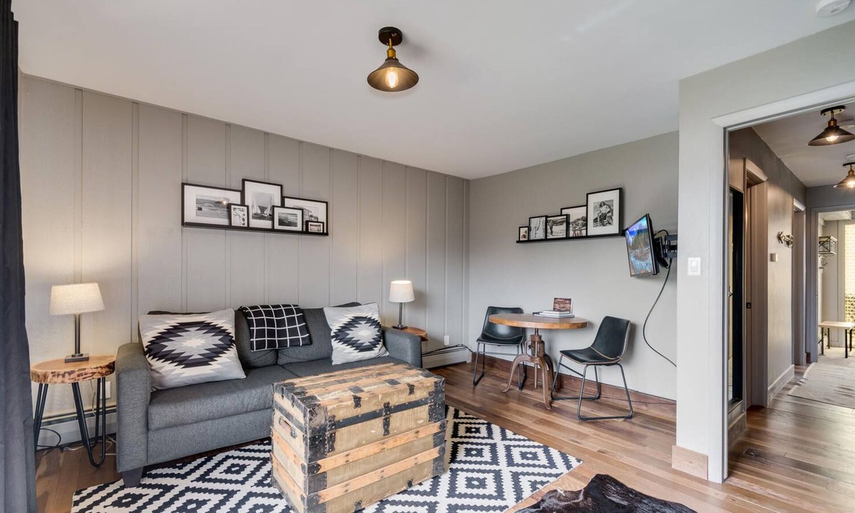 Dillon Condo | Lakeside One-Bedroom with Balcony/Views! Close to Keystone.