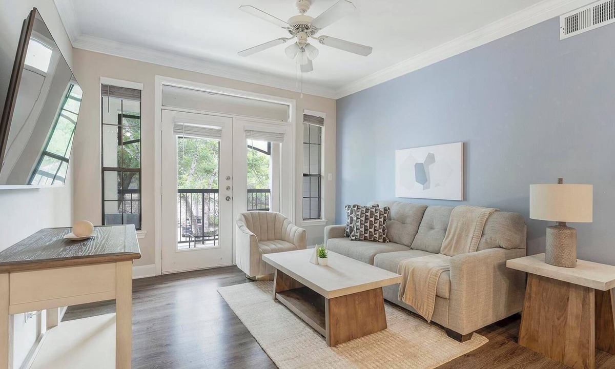 West Oak Hill Apartment | Landing | Incredible 1BD, Gym