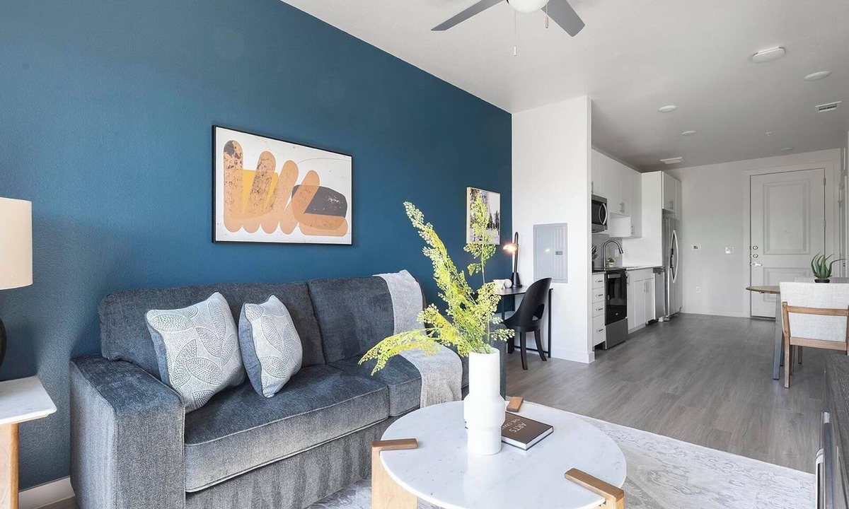 Sweetbriar Apartment | Landing | Modern 1BD, Gym, Pool
