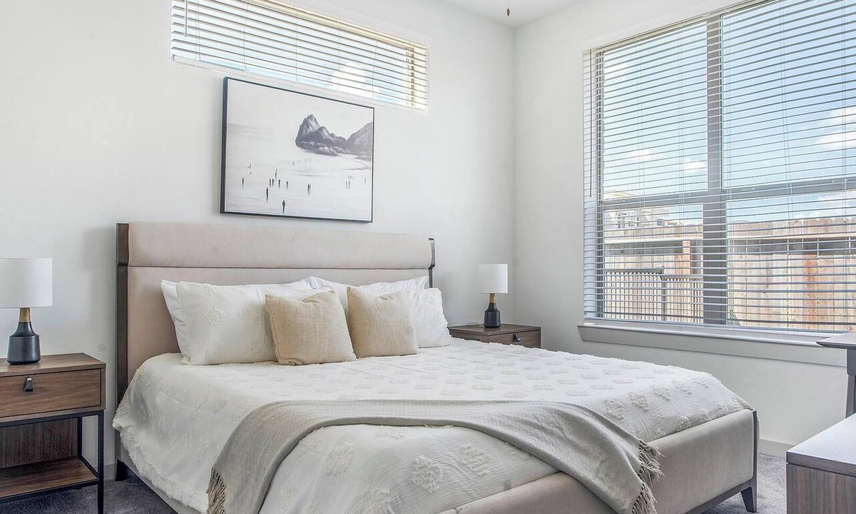 Austin Apartment | Landing | Modern 1BD, Yoga Studio, Gym