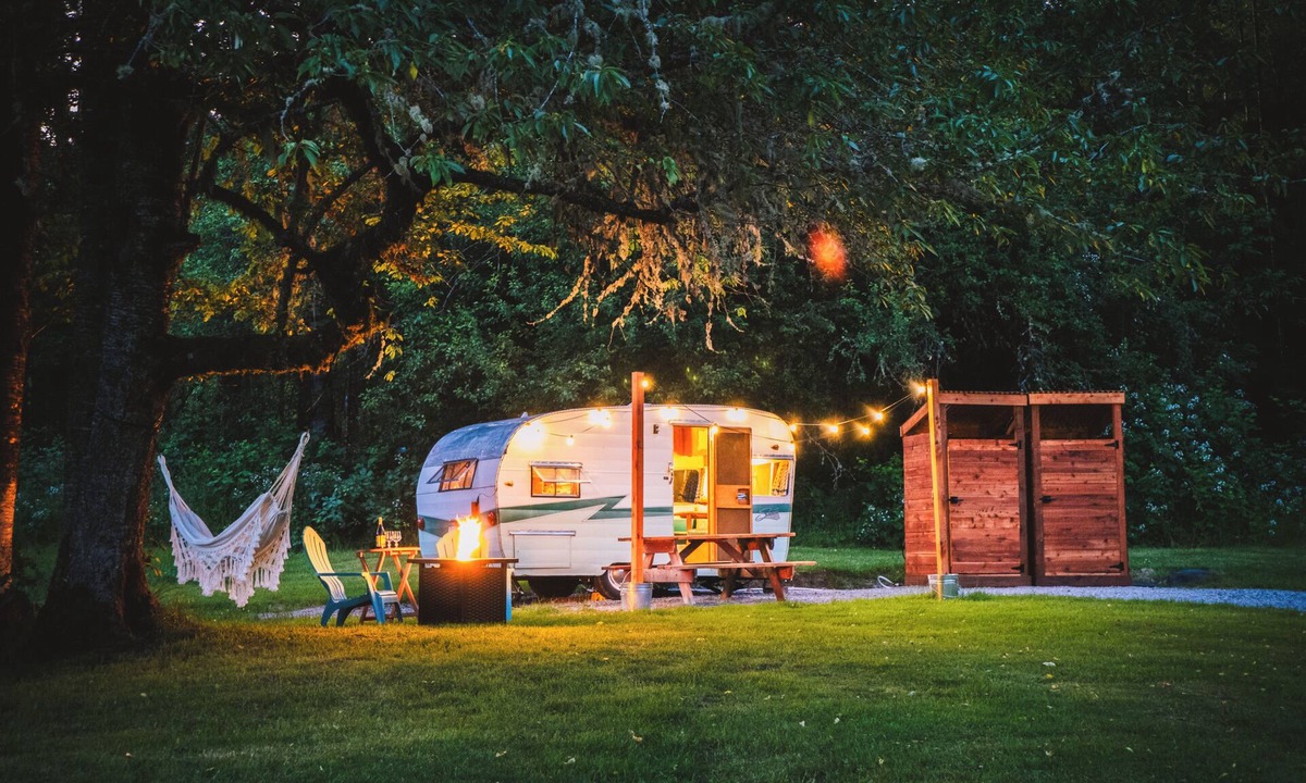 Ashford House | "Layla" the Glamping Trailer at Ashford Lodge