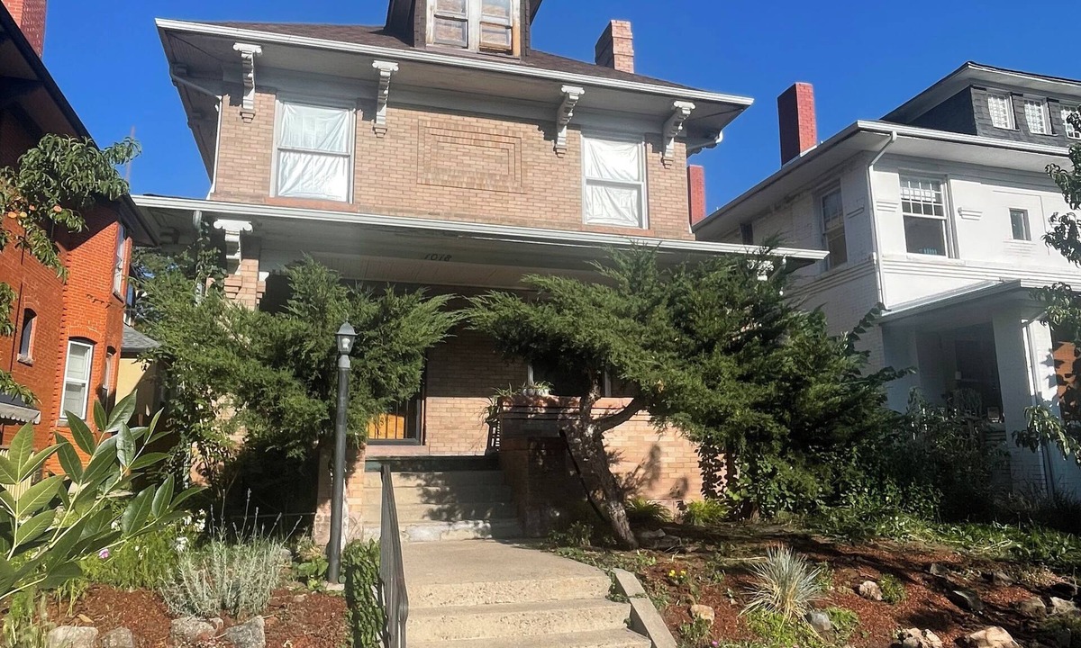 Cheesman Park House | Location! Cheesman Park Walkers Paradise