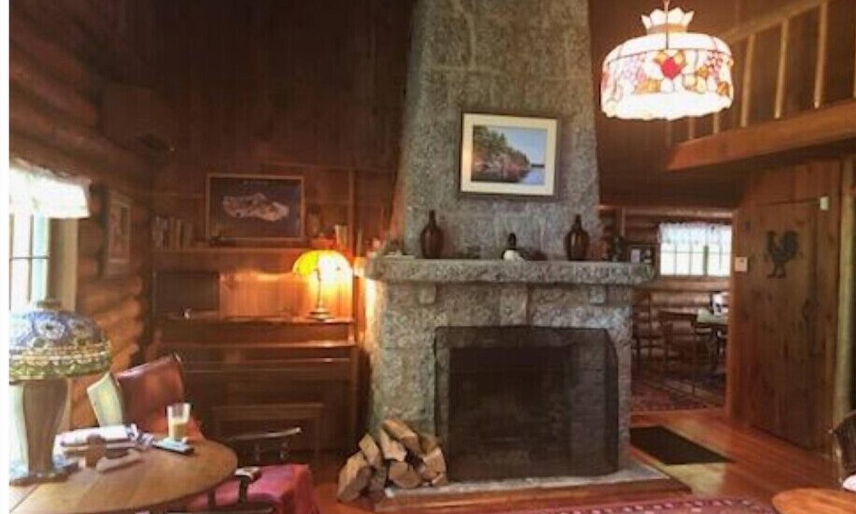 Lucerne-in-Maine Cabin | LOG CABIN IN LUCERNE DEDHAM MAY!