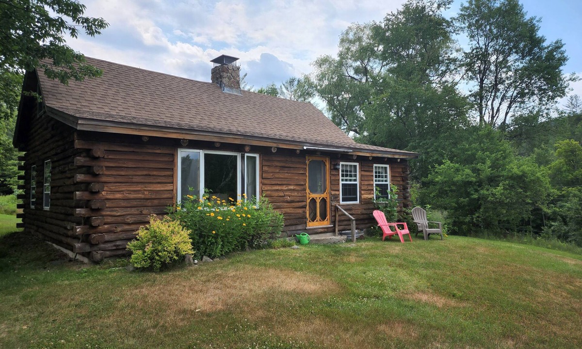 Thornton House | Log Cabin in the White Mountains of New Hampshire