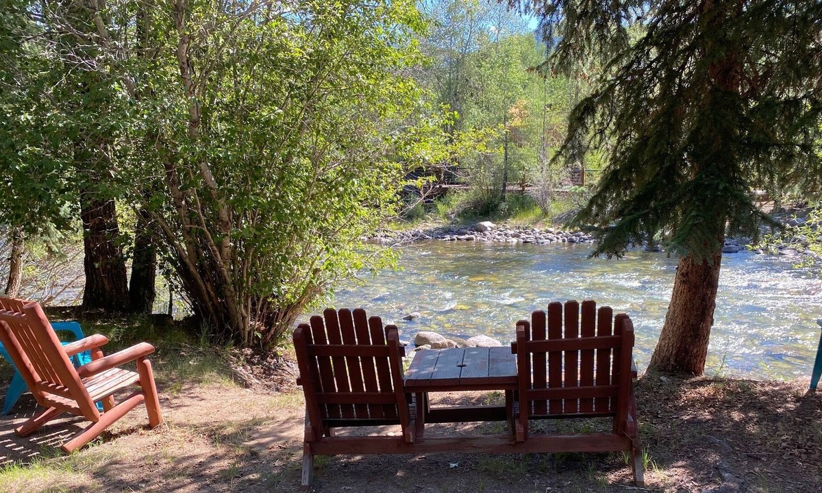 Willow Grove Condo | Lovely, Peaceful Condo Close to Skiing, River and Services